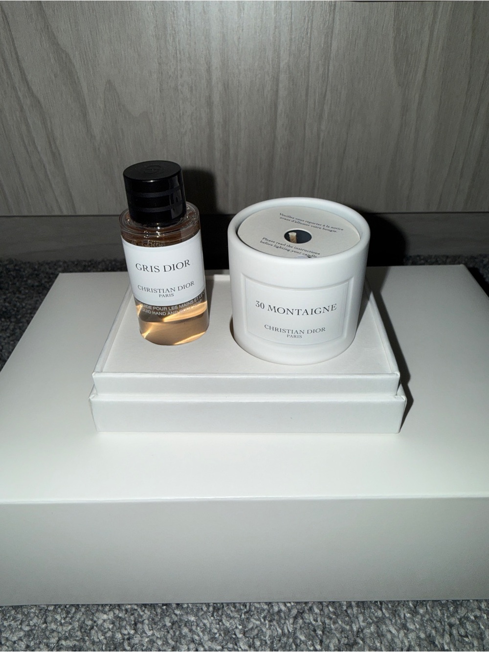 Candle/perfume Set with Gris Oil & 30 Montaigne Candle - White and Clear
